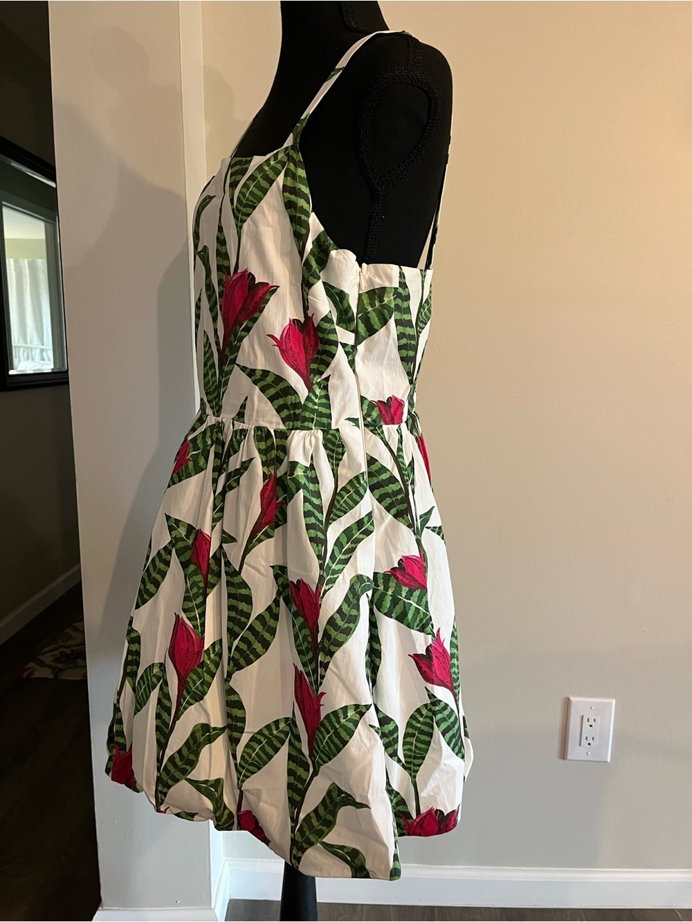 Layered with Love Tropical Floral Dress Large - Picture 3 of 9